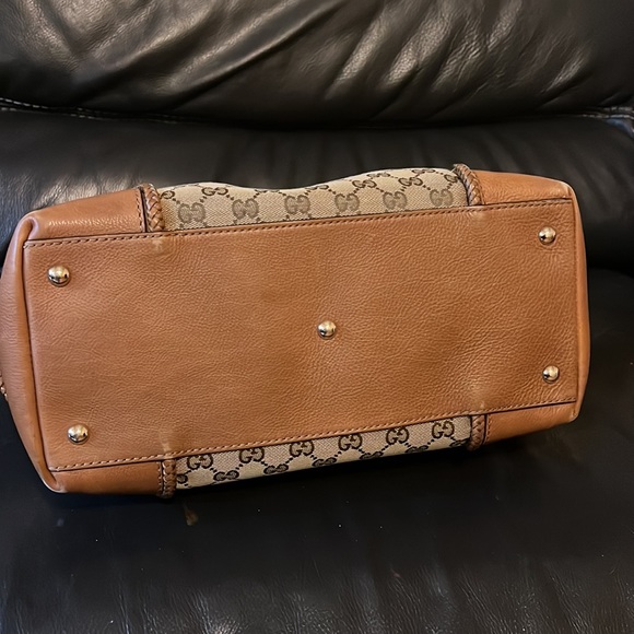 Authentic Gucci tote - Picture 3 of 8